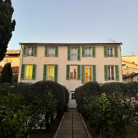 Old Town-exceptional Apartment-in Absolute Calm Apartment Antibes
