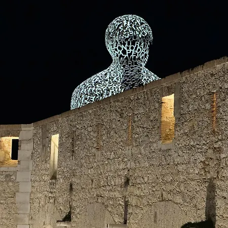 Old Town-exceptional Apartment-in Absolute Calm