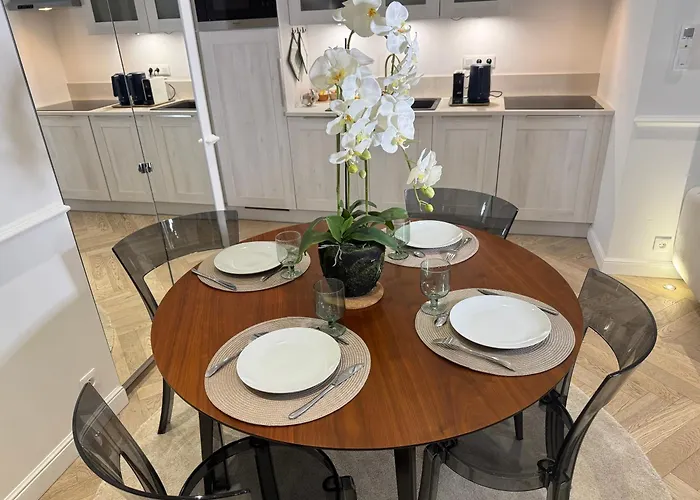 Old Town-exceptional Apartment-in Absolute Calm شقة *