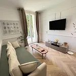 Old Town-exceptional Apartment-in Absolute Calm Appartamento Antibes