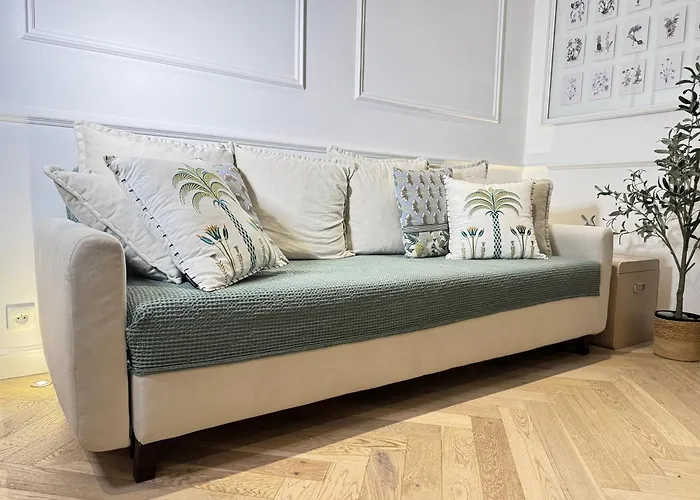 Old Town-exceptional Apartment-in Absolute Calm アンティーブ